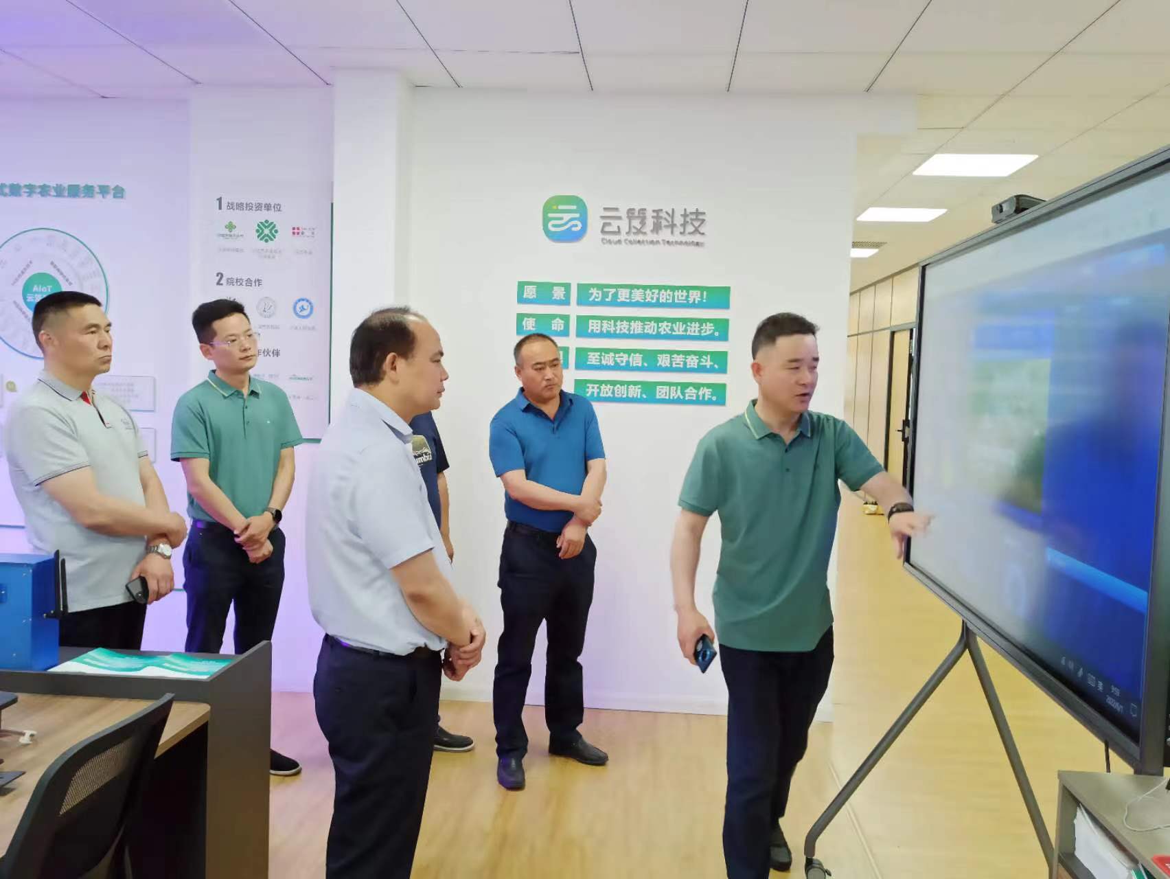 2396d8a6cdb2c8043d5de0b756c51ef.jpg 2396d8a6cdb2c8043d5de0b756c51ef.jpg